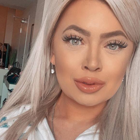 Meet your Posher, Shawna - Picture 1 of 1